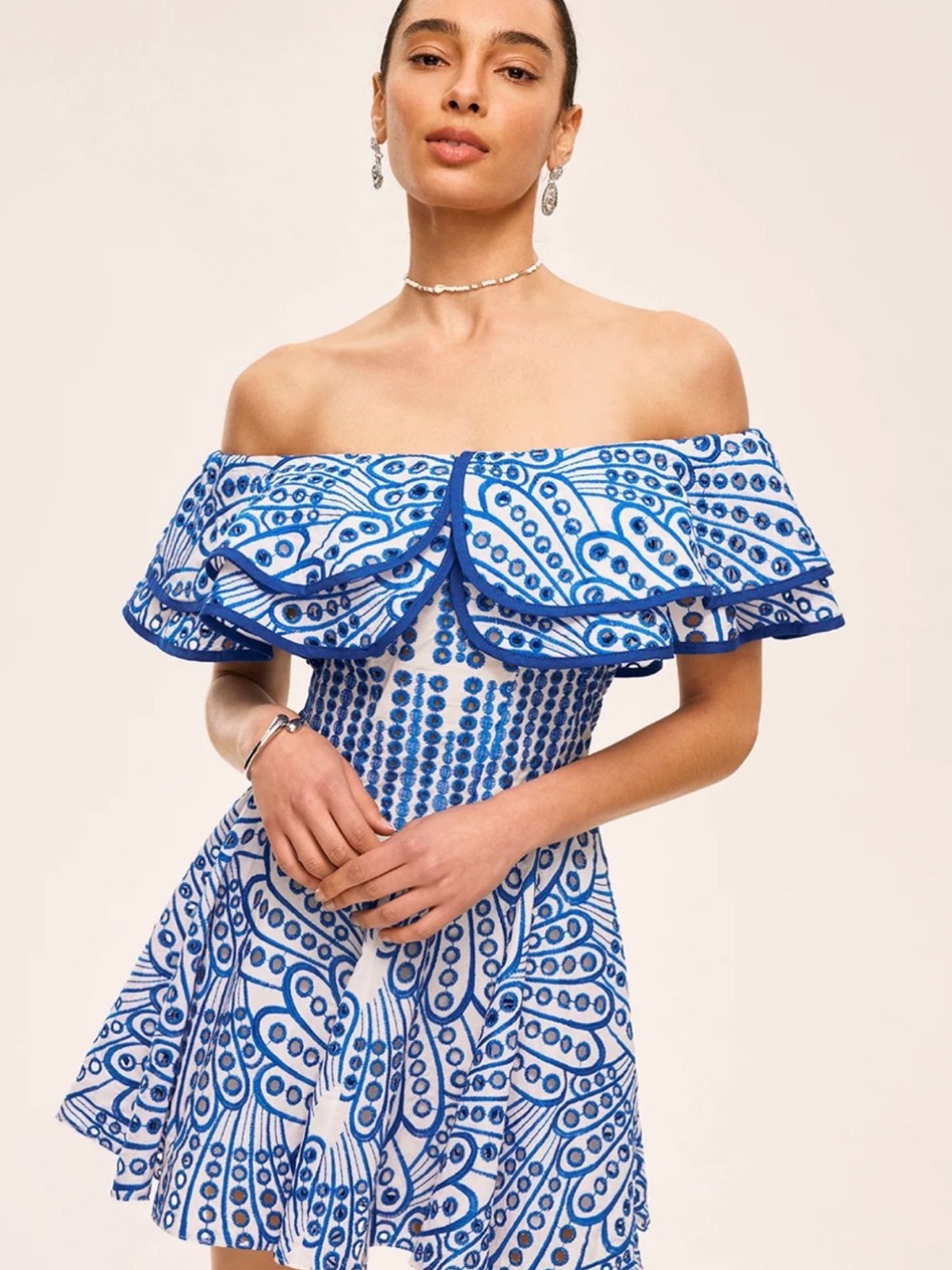 Commense White and Blue One-Shoulder Off-the-Shoulder Mini Dress - Picture 4 of 14